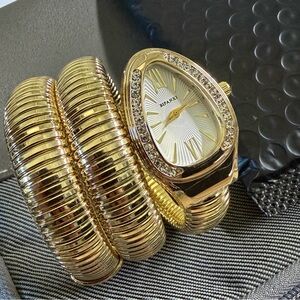 BIFANXI Gold Spiral Bracelet Watch